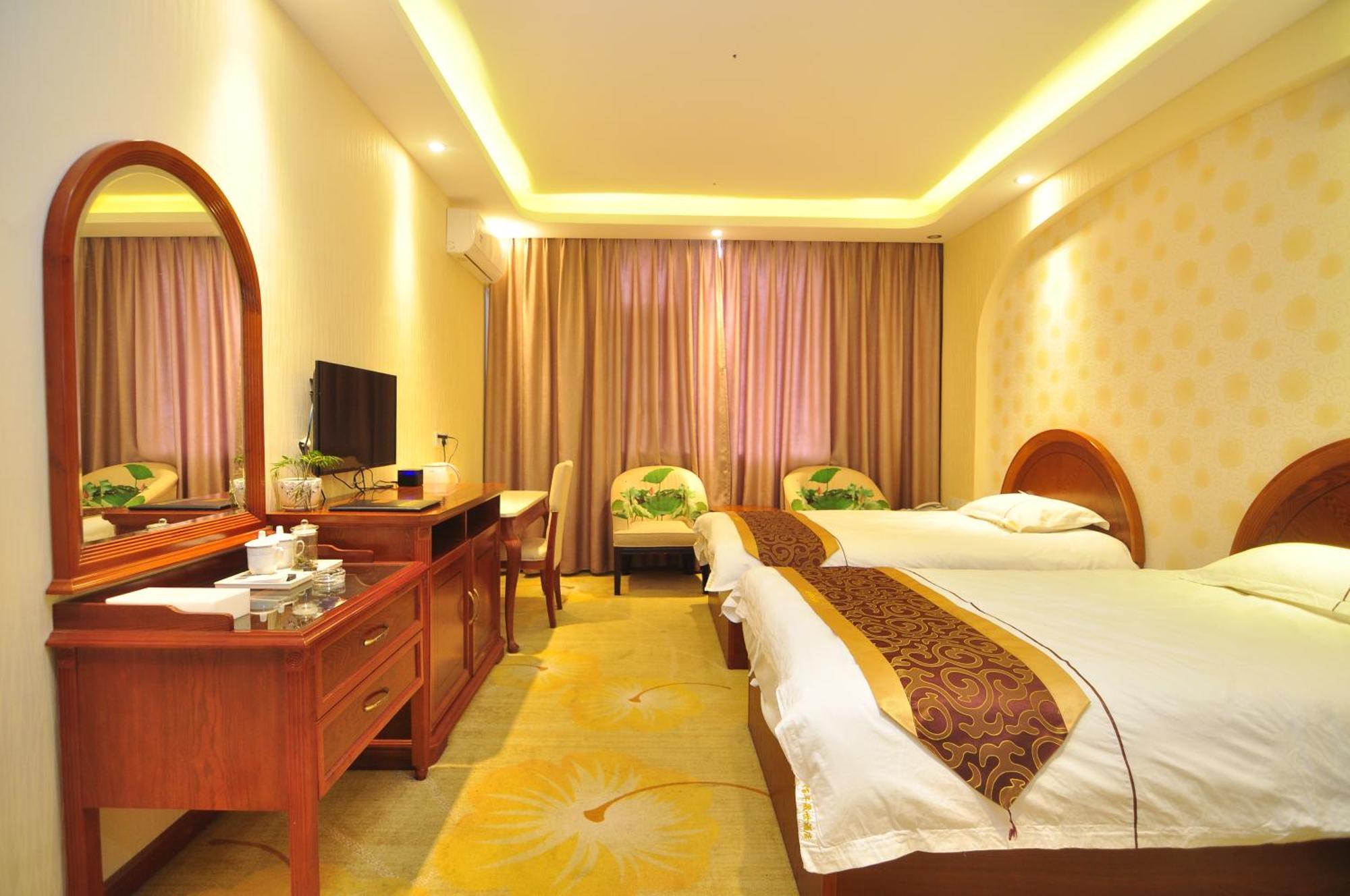 Bai Nian Sheng Shi Hotel Kunming Esterno foto