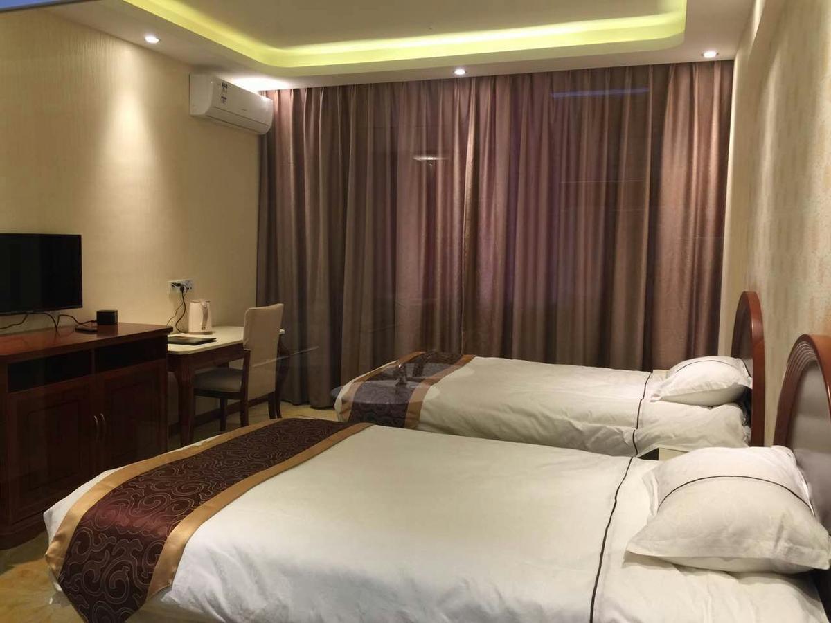 Bai Nian Sheng Shi Hotel Kunming Esterno foto