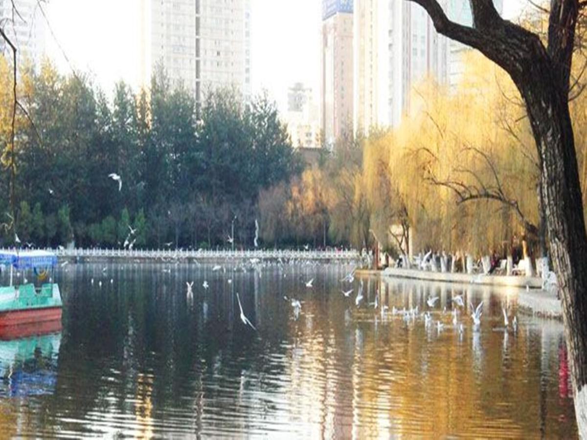 Bai Nian Sheng Shi Hotel Kunming Esterno foto