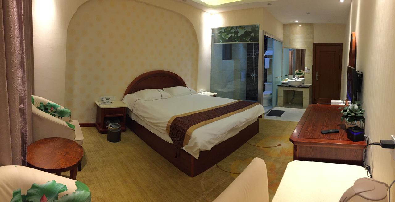 Bai Nian Sheng Shi Hotel Kunming Esterno foto