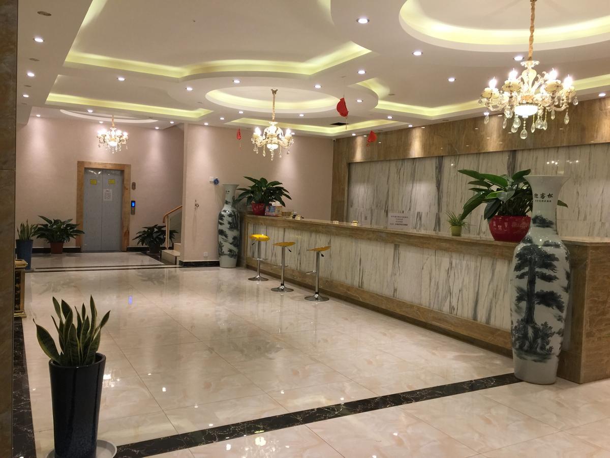 Bai Nian Sheng Shi Hotel Kunming Esterno foto