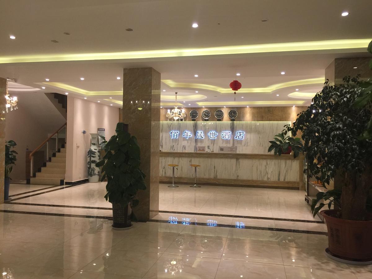 Bai Nian Sheng Shi Hotel Kunming Esterno foto