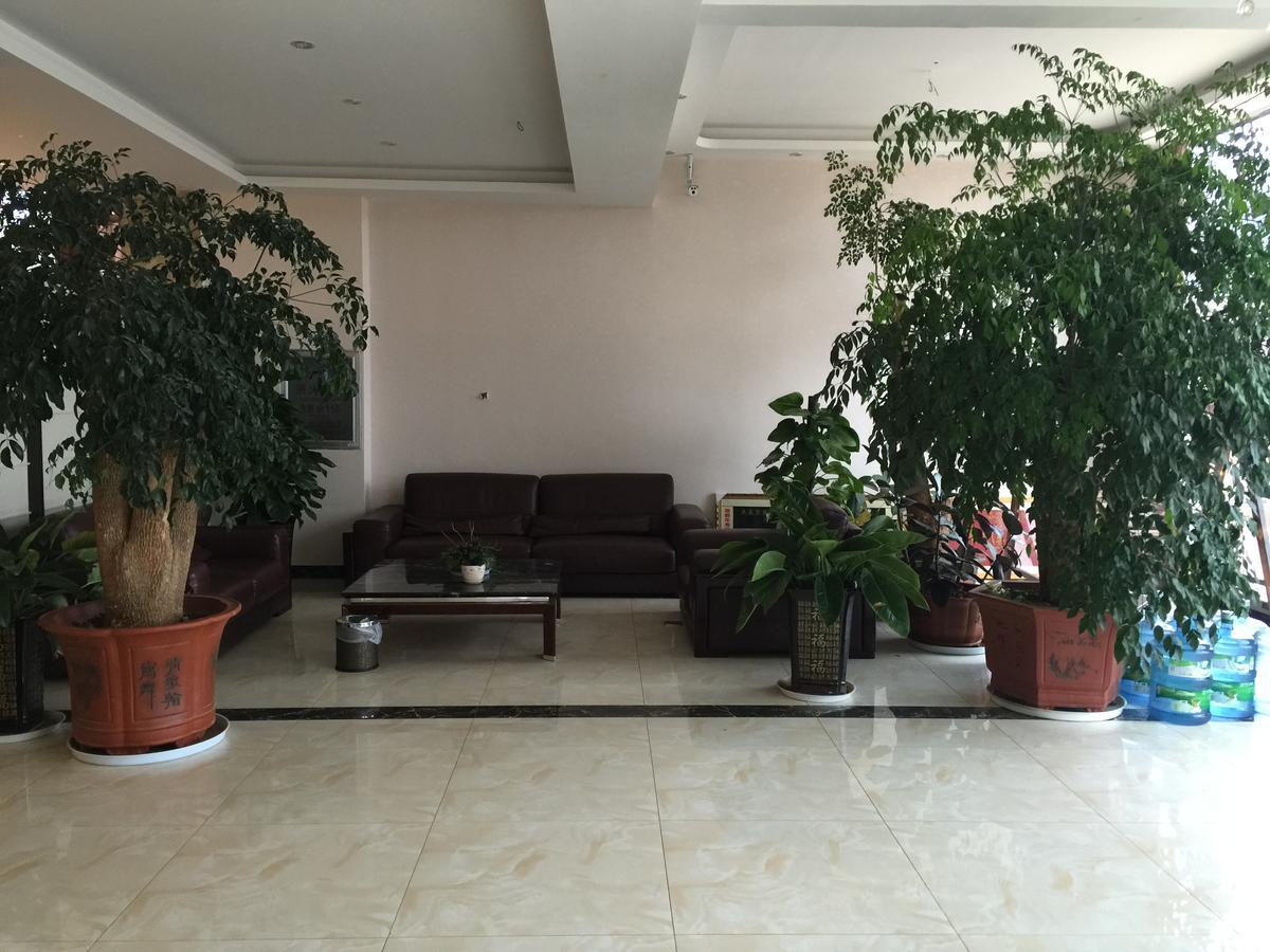 Bai Nian Sheng Shi Hotel Kunming Esterno foto